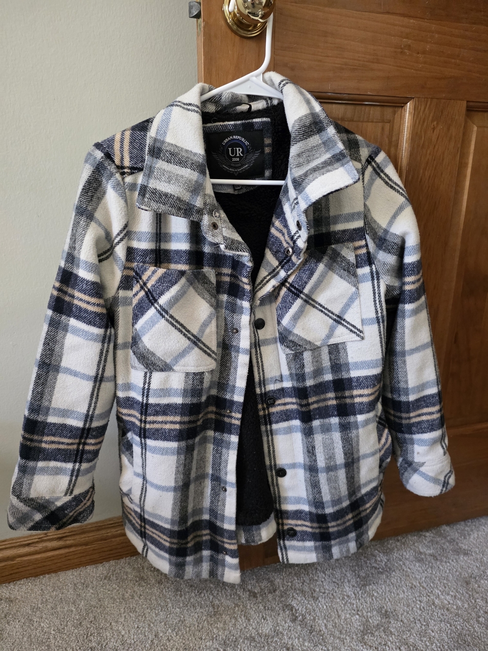 Urban Republic Plaid Shacket Jacket in Fleece White, Gray & Blue